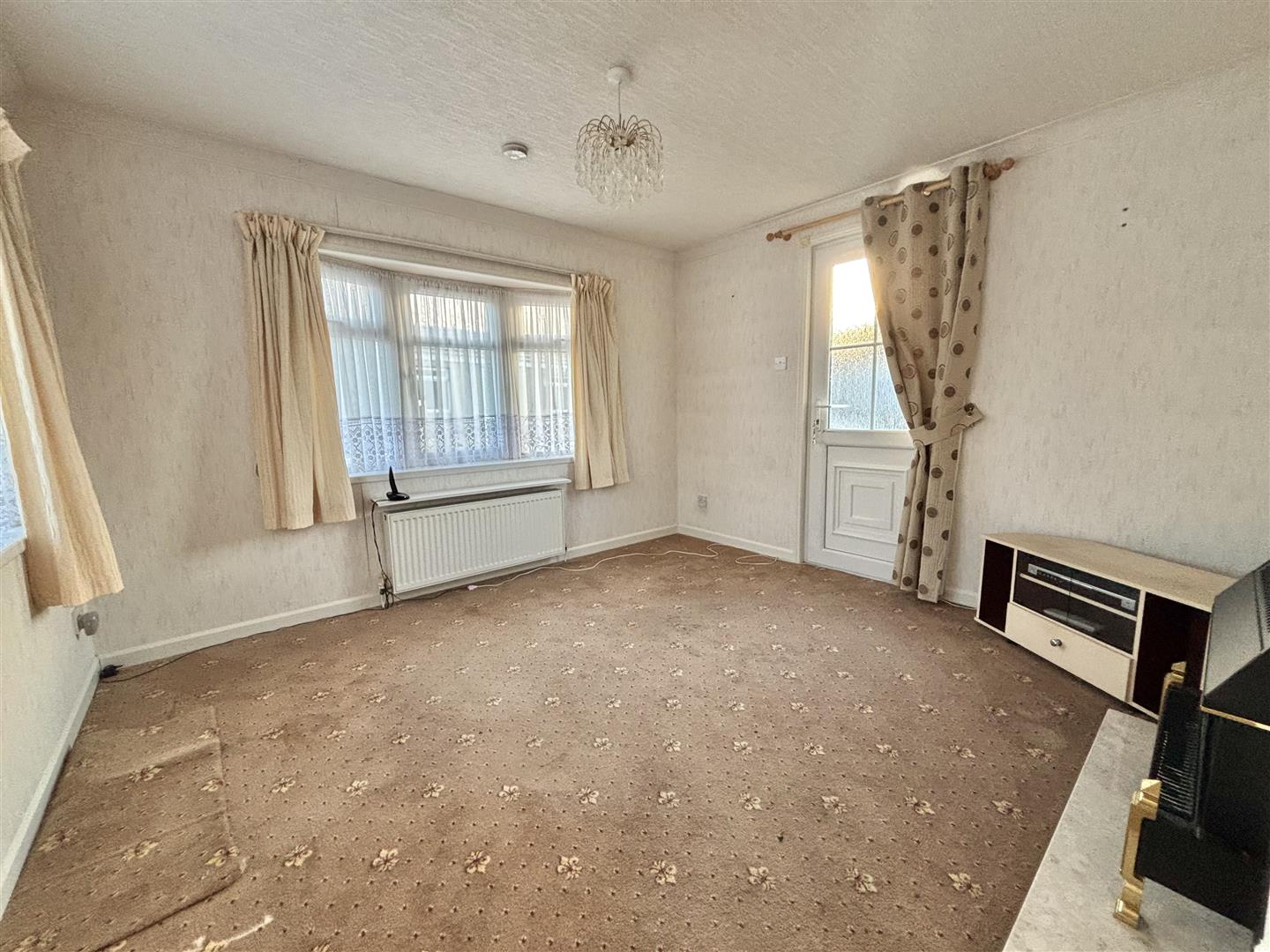 Ystrad Road, Fforestfach, Swansea, SA5 4BX